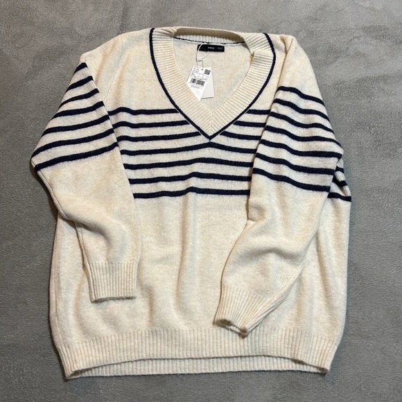 Mango Cream and Blue V-Neck Sweater with Nautical Stripes - Picture 4 of 9